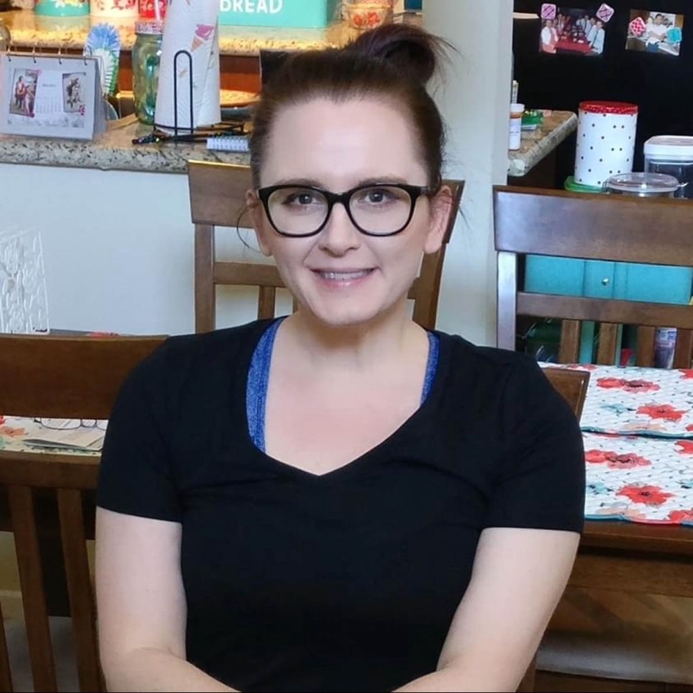Meet your Posher, Laura